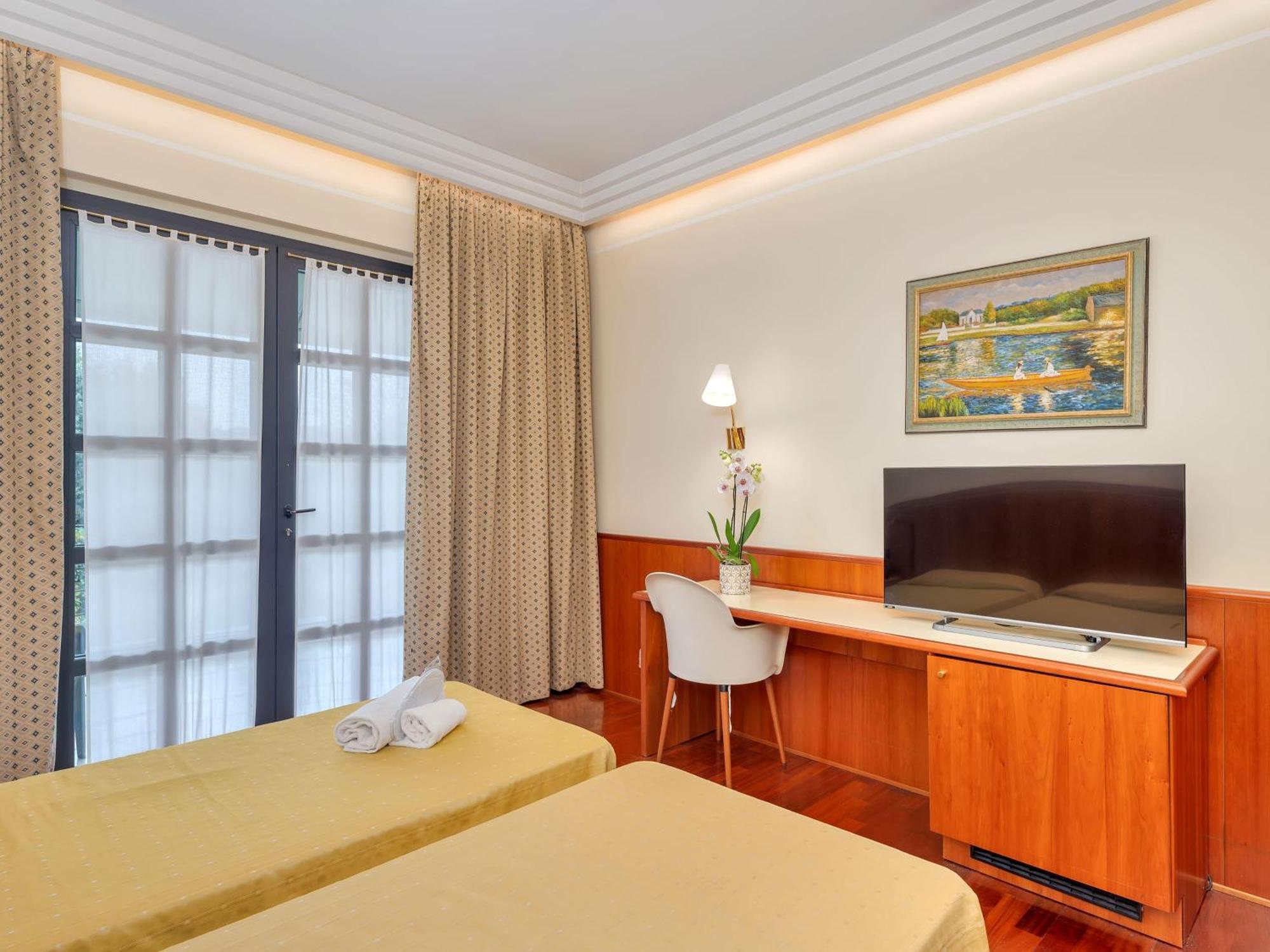 B&B Hotels Hotel Prestige Ornago Zewnętrze zdjęcie
