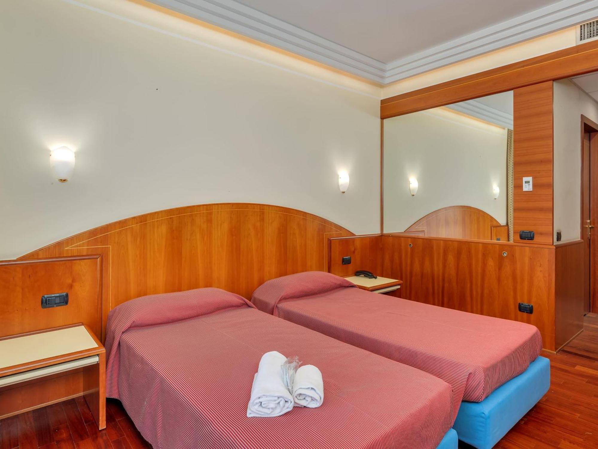 B&B Hotels Hotel Prestige Ornago Zewnętrze zdjęcie