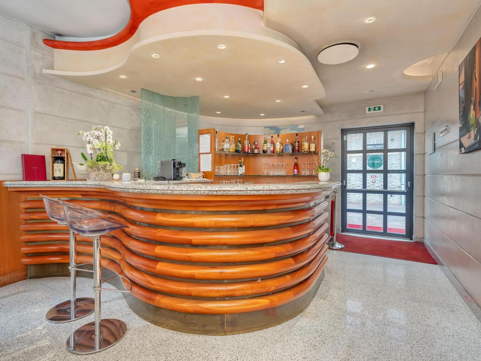B&B Hotels Hotel Prestige Ornago Zewnętrze zdjęcie